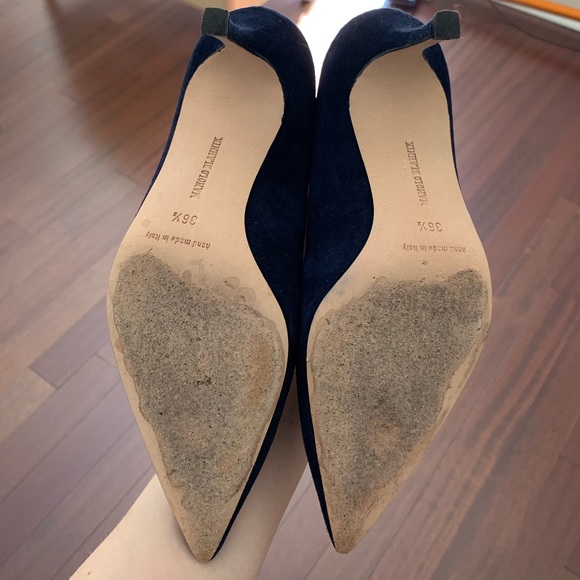 Manolo Blahnik BB Navy Suede Pointed 70mm Pump - Picture 2 of 4